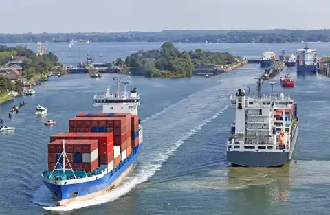 Nord-Ostsee-Kanal bei Kiel