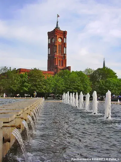 Wasserspiele am Fuße des Fernsehturms - Berlin-Mitte